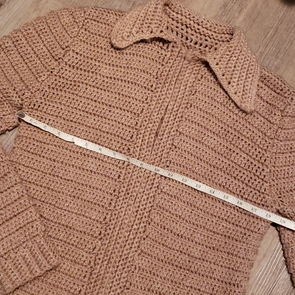 Hand knit cozy vintage sweater - Picture 5 of 5